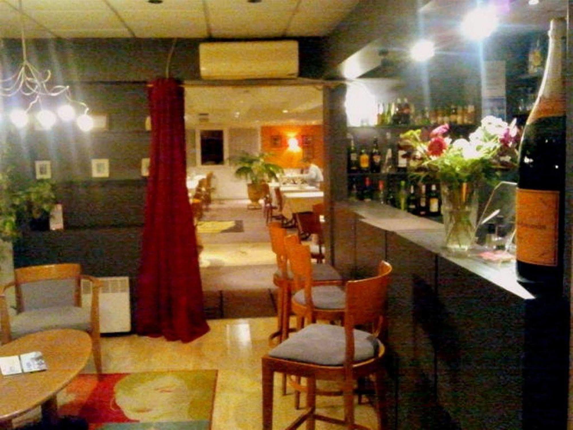 L'Escale D'Ales Hotel Eksteriør bilde